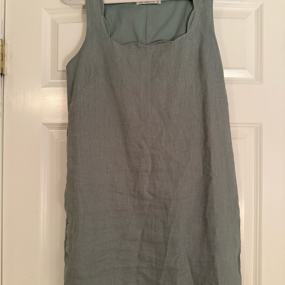 Abercrombie & Fitch  Linen Shift Dress in Sage Green
